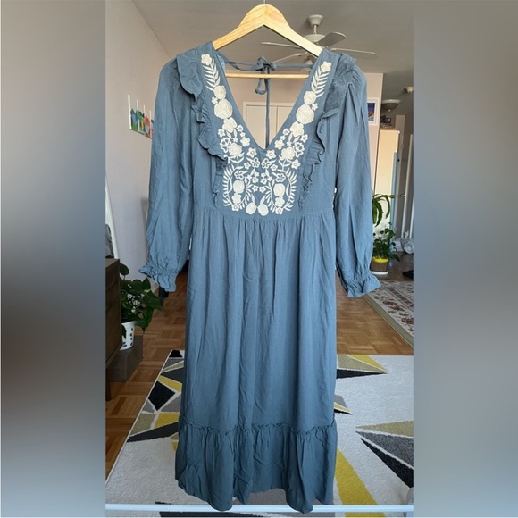 Gorgeous boho embroidered dress - Picture 3 of 11